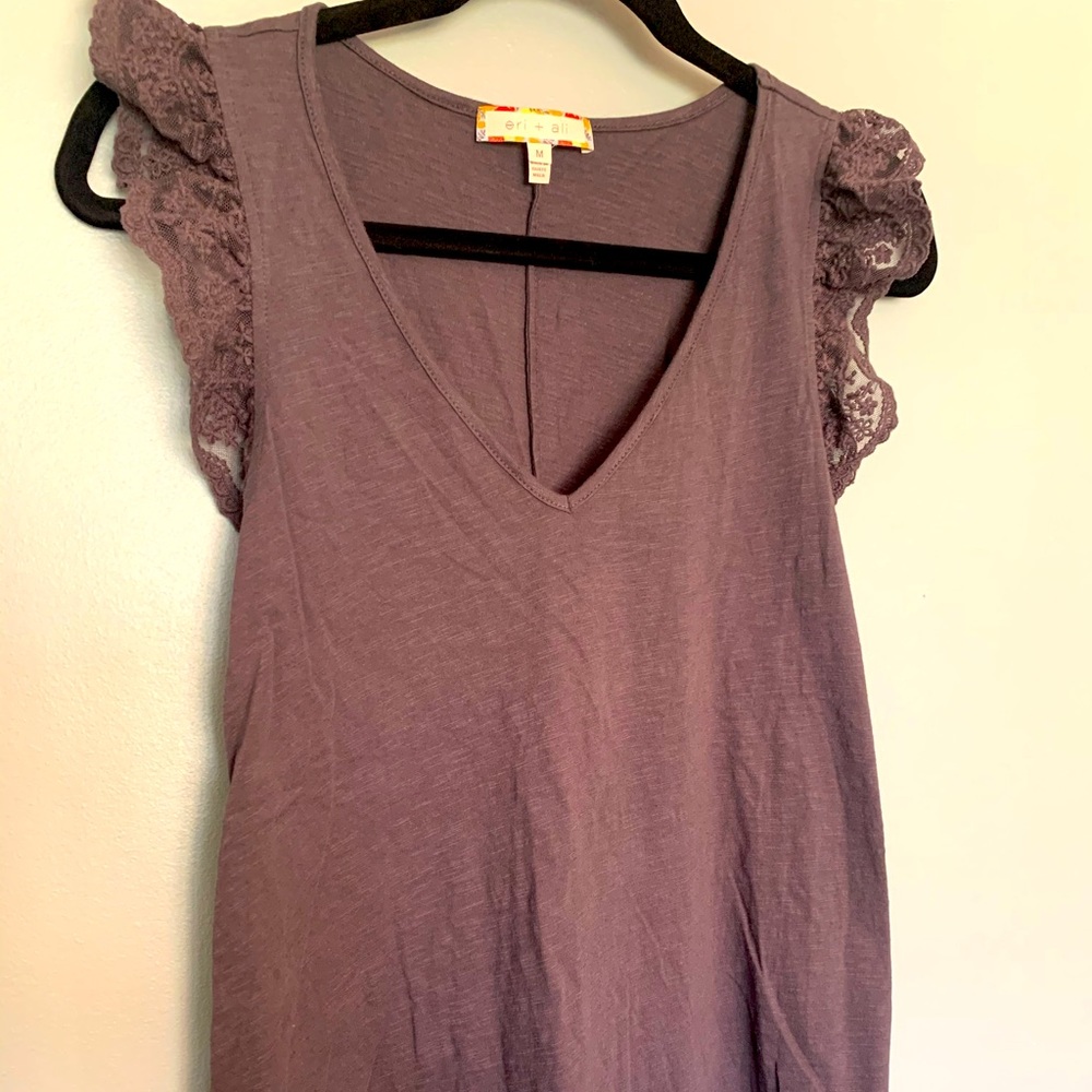 Eri & Ali tank with lace sleeves